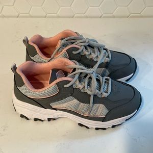 Steel edge gray and pink sneakers, size 8.5. Leather upper